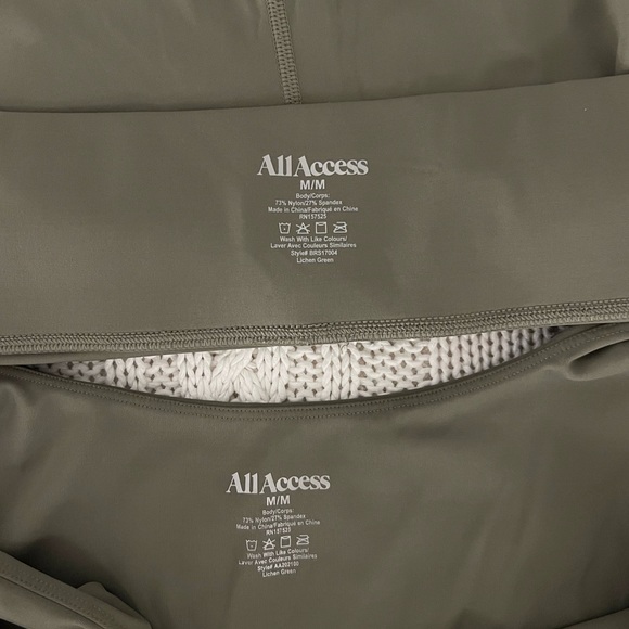 ALL ACCESS leggings & bra set - Picture 3 of 3